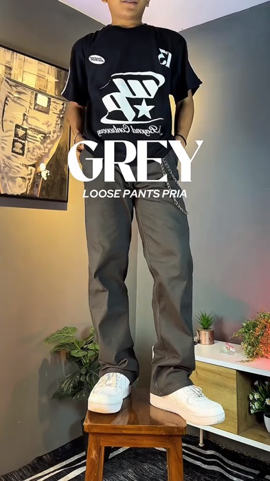 Celana Regulle dengan cuttingan loose baggy ini cocok dipaki aktivitas sehari-hari kalian!! #outfitskenacowok #baggypants #fyp