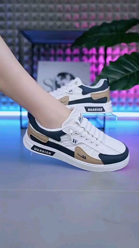 Sneakers keren #videongakak #RacunShopeeCantik #like #diskon #murahbanget #follow #video #videoviral #termurah #viral #TermurahDiShopee #PromoNonStop