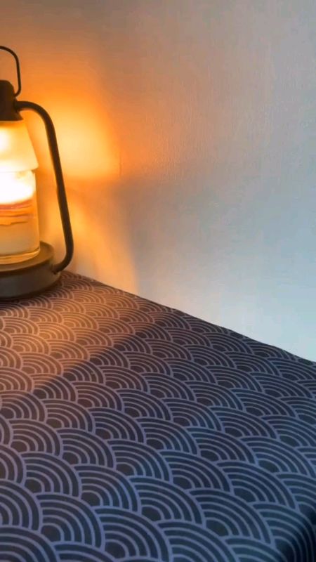 HY300 Pro 4K Proyektor HD 100 Inci Portabel Mini untuk Dinding Kamar Tidur Pencerminan Layar Nirkabel dari Ponsel Sistem#RacunShopee#GratisOngkirRP0