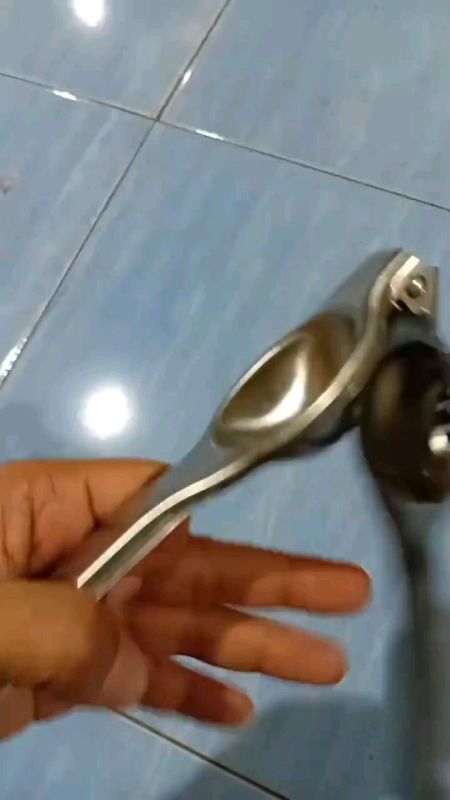 Alat peras jeruk harganya murah kak #alatperasjeruk #GratisOngkirRP0 #RacunShopee #SpillRacunShopee #SpillBawaBerkah #ShopeeCOD #DiskonShopeeVideo