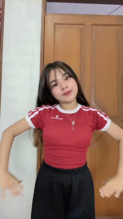 #croptop #croptopkorea #GratisOngkirRP0 #Cashback50RB #OTDFashionShop