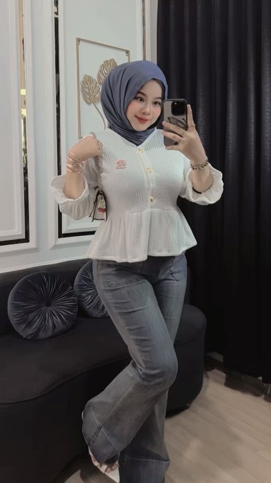 Baju ready stok#ootdhijab #blousewanita #blouse #blousecantik #ootdhijab #OOTDFashionShopee #ootdhijabstyle