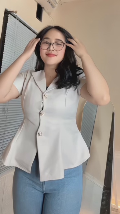Atasan cakep bisa buat kerja ,xixixi tapi yang aku pakek agak kekecilan karna aku gendutan klo mau bisa diklik di keranjang 👉🏽#fypdongggggggg #fypdo