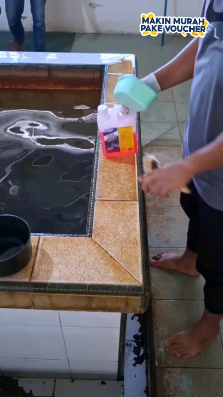 toilet cleaner pembersih kerak kamar mandi#toiletcleaner#toiletcleanerpembersihkerak#shopeevideo#cekkeranjangorange☝️😍#fyp#trending#viral