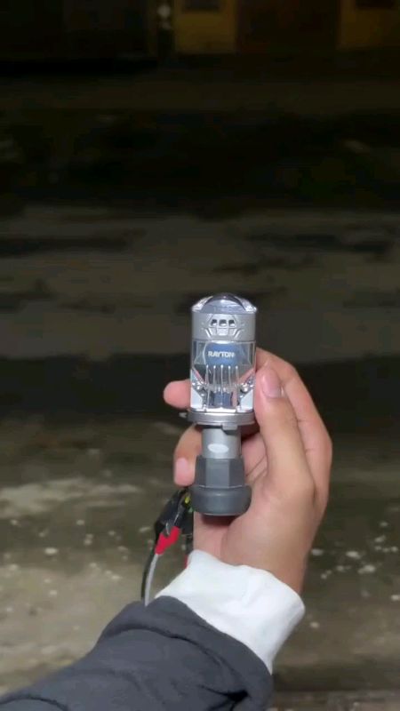 Rekomendasi lampu utama H4 cahaya gokil#lampuled #lampuledmurah #lampuledmotor #GratisOngkirRP0 #DiskonRacunShopee #RacunShopee
