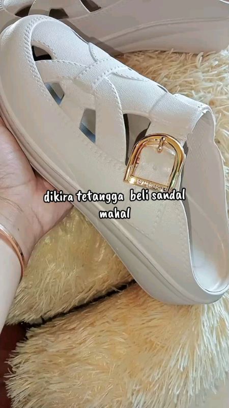 #racunshopee#SpillBawaBerkah ##shopeehaul#ShopeeCOD ##DiskonShopeeVideo #ShopeeLook #sandalwanitamurah #sandalwanita #sandalviral #sandaljelly
