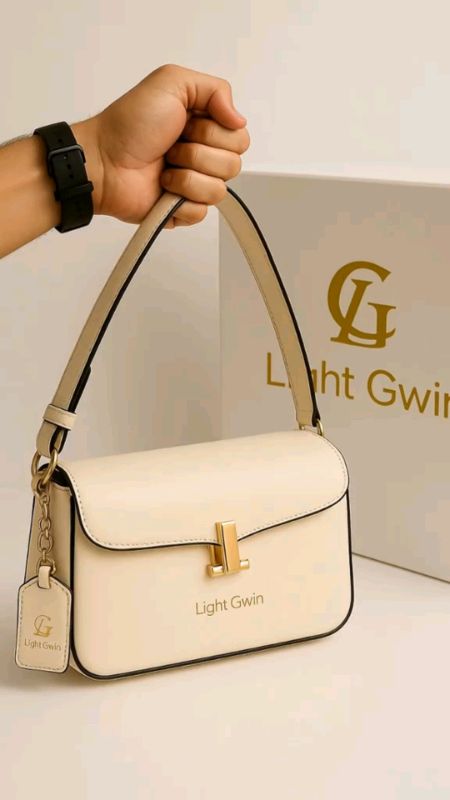 light gwin seling tas wanita kulit kekinian#speevideoviral #sopeecod #VideoViralDiShopee #sopeevideoviral