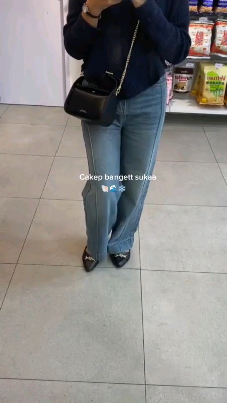 Cakepp Bangett😍🤍🤍#SpillBawaBerkah #DiskonRacunShopee #Cashback50Persen #SpillRacunShopee #GratisOngkirRP0 #ShopeeCOD #celanawanita #celanajeans