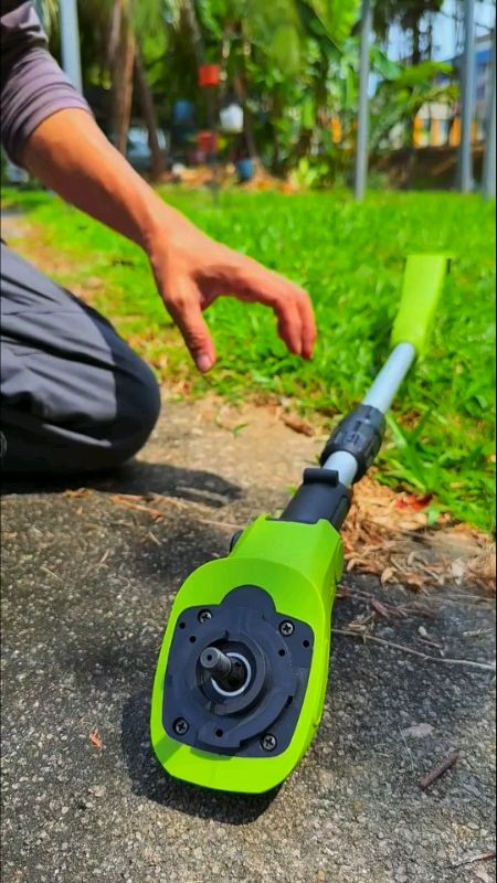 mesin pemotong rumput dan pisau pemotong rumput#mesinpemotongrumput #pisaupencacahrumput #SohopeeCOD #affiliateshopee #ShopeeFashionHaul