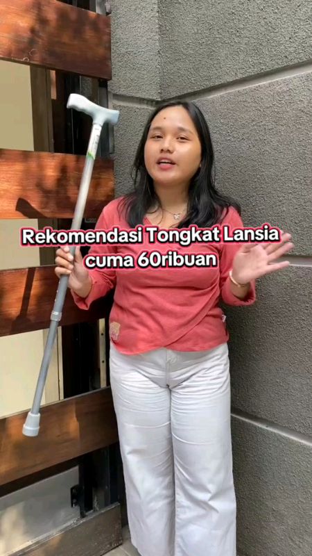 cuma 60ribuan udah dapet tongkat lansia sebagus ini #tongkat #lansia #alkes #medis #paydaysale #promoshopee #rumahsakit