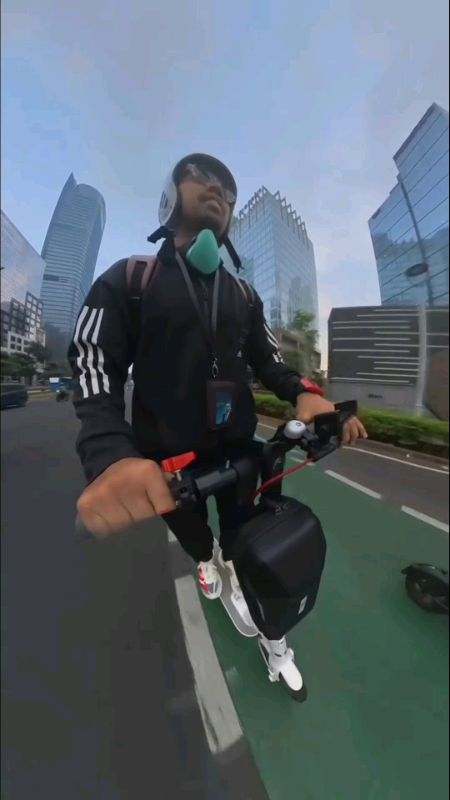 tambah hobby baru yuk #scooterlistrik #scooterxiaomi #xiaomiscooter4lite #1212bigsale #belanjadishopeevideo #hobby #ViralDiShopeeVidio