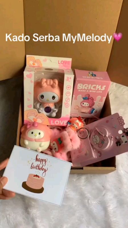 skrg ngasih hadiah ga perlu ribet!! beli aja gift box ini🥰💯#gift #giftideas #giftbox #giftboxmurah #SpillRacunShopee #GratisOngkirRP0 #ShopeeLook
