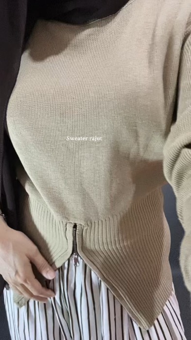 #sweater #sweaterrajut #atasanwanita #GratisOngkirRP0 #Diskon50Persen #DiskonRacunShopee #SpillBawaBerkah #SpillRacunShopee #outfitideas