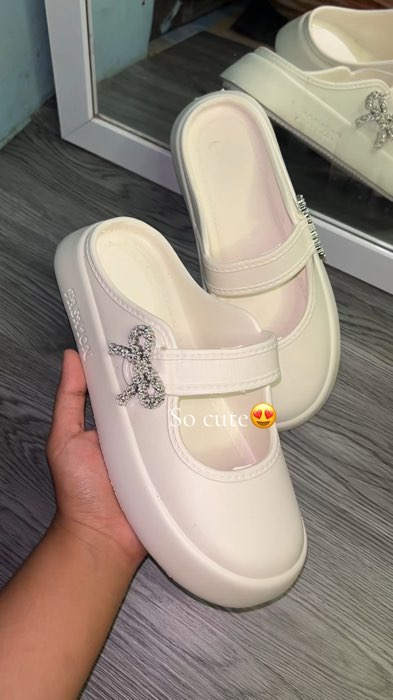 Cakep banget😍#sandalwanita #sepatuwanita #ShopeeLook #shopeevideo #shopeevideofeed