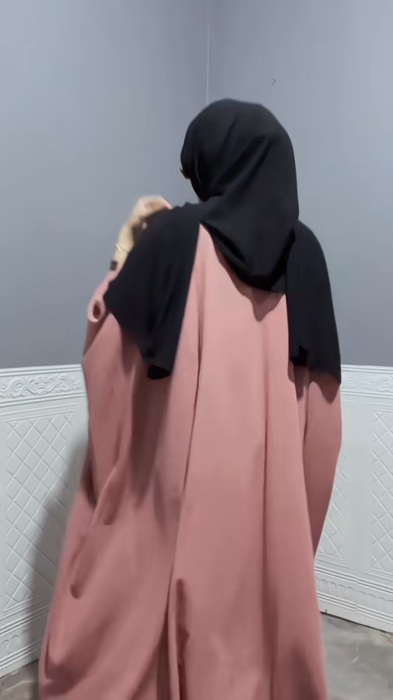 warna dusty pink juga cakepp #abayalebaran #abayakaftan #abayastyle