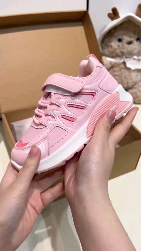 Wah ini super keceeee #ShopeeLook #ShopeeFashionHaul  #sepatuanakkeren #fypshopeevideo