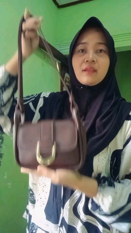 tahun baru tas baru🥰😍#fypツ #tas #gajiansale #spilbawaberkah #SpillRacunShopee #viralshopeevideo #fouryou