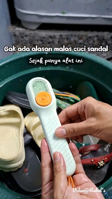 sikat multifungsi dengan dispenser sabun #sikat #sikatmultifungsi #sikatdispenser #sikatsandal #sikatsepatudispenser #sikatsandalsepatu #RacunShopee