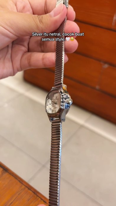 getaran silverl, keanggunan lembut !#jamtangan #jamtanganwanita #jamtanganelegant #jamtanganadjustable #jamtangankecil #jamtangancantik #RacunShopee