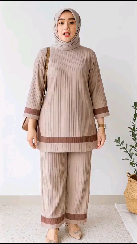 One Set Knit Hornet Wanita #hornet #hornetknit #RacunShopee #DiskonRacunShopee #OOTDFashionShopee #FashiondiShopee