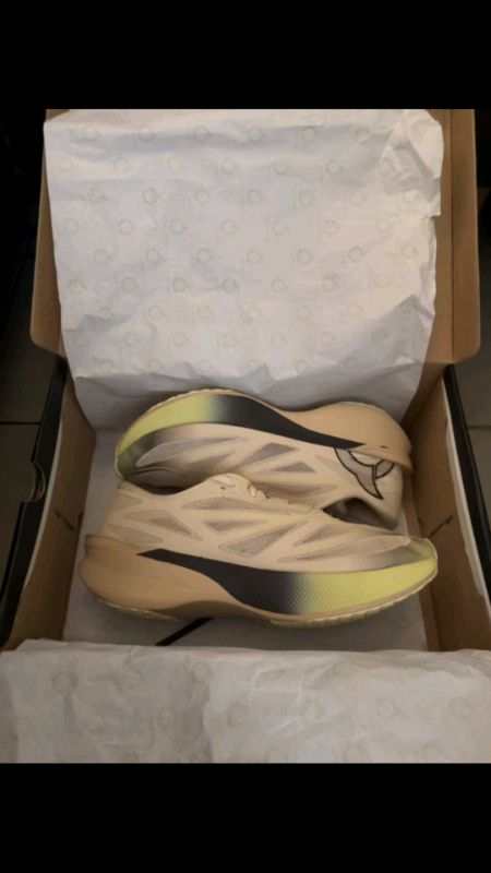 #RacunShopee #SpillBawaBerkah #ShopeeLook #ShopeeFashionHaul #ortuseight #ortuseighthyperglide #sepatumurah #sepatuolahraga #sepaturunning