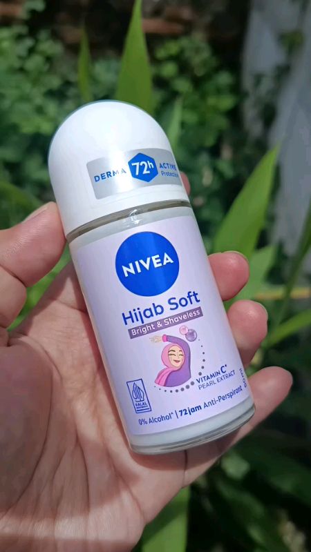 Deodorant yang ga bikin bau badan seharian #ShopeeVideoCreator #TermurahDiShopee #ShopeeReview #deodorantnivea #Antiperspirantampuh #baubadankabur