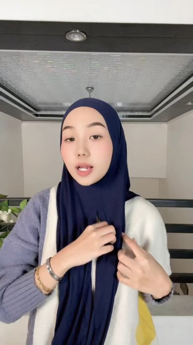 Hijab tanpa jarum pentul aman dipakai daily #segitigainstan #segitigarayon #jilbabinstan #RacunShopeeCheck #RacunShopee