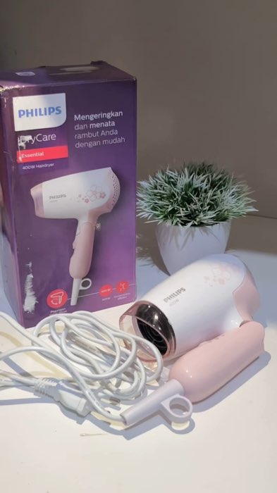check out sebelum kehabisan, warna pink gemesh banget 😍#DiskonRacunShopee #hairdryer #philips #pengeringrambut #drycare #RacunShopee
