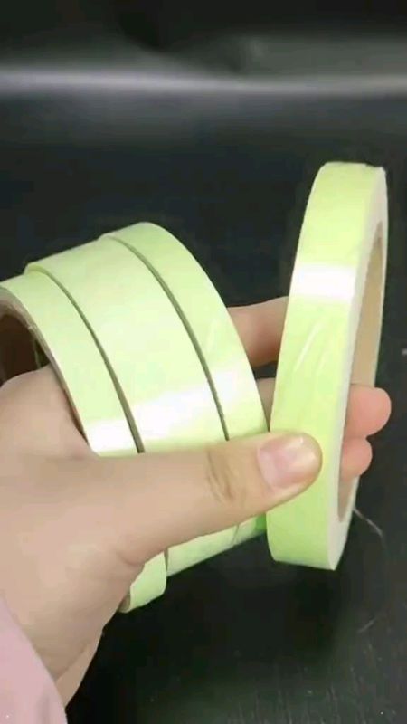 #lakbanglow #lakbanfosfor #glowinthedark #lakbanviral #lakbanunik #dekorasikamar #barangviral #racunshopee #shopeefinds #produkviral #fyp #fypshopee