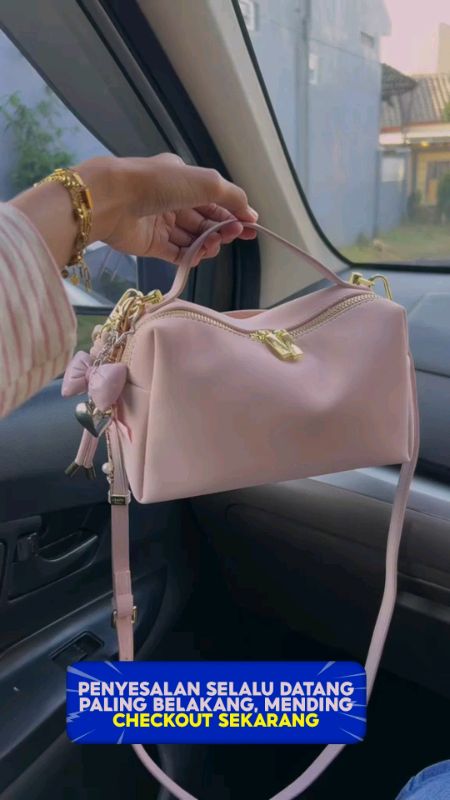 yuks samaan#cassiebagjimshoney #tasselempang #taswanita #RacunShopeeCheck #ShopeeFashionHaul #ShopeeLook #GratisOngkirRP0 #CODinApa