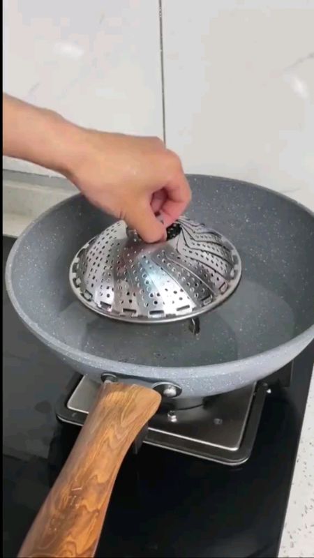 tatakan kukus panci flexible cuman seharga bakso #tatakankompor #kukusanflexibel #panci #PromoNonStop #Diskon50Persen #ViralDiShopeeVideo