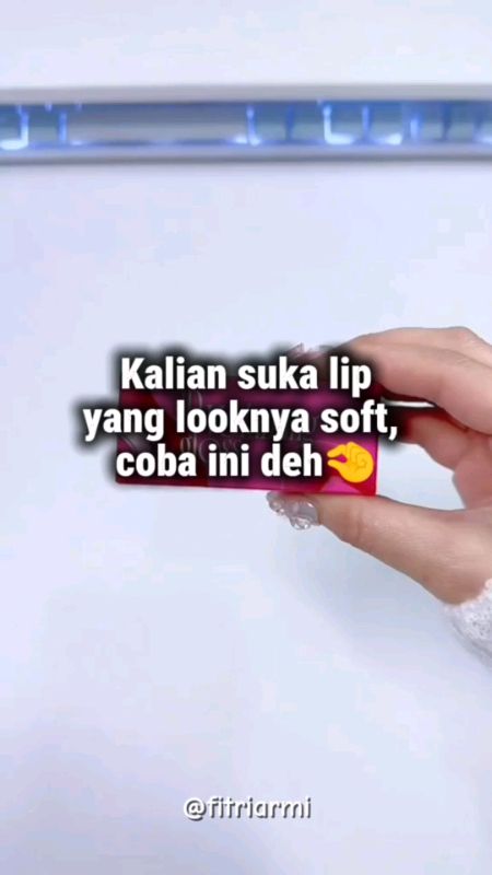 Lip glossy dr fwee #SpillRacunShopee #RacunShopee #fweeglowyjelly #lipfweejelly #fweelip