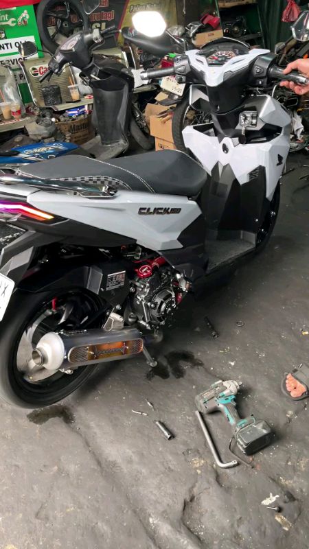 Knalpot standar racing adr sunblue untuk metik#knalpotracing #spilbawaberkah #GratisOngkirRP0 #DiskonRacunShopee