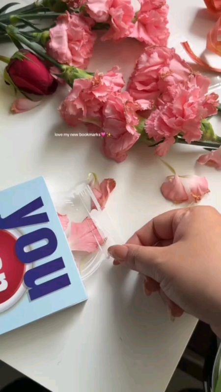 DIY Deco sticker bunga kering 🌺🌻🌹🌷 #diydecosticker #decobunga #stickerlaminasi #doityourself #RacunShopee #GratisOngkirRP0 #ViralDiShopeeVideo