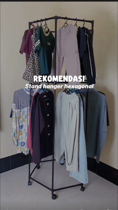 Seru banget kalo udah rakit merakit barang begini 😍 #standhanger #rakgantunganbaju #standhangermultifungsi #gantunganbajuserbaguna #RacunShopee