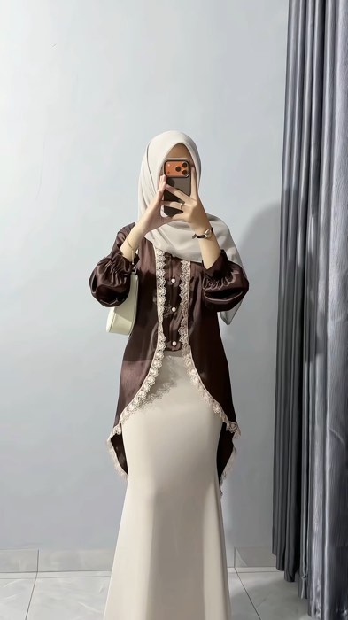 Cantik bgt mewah elegant😍🤎 #tunikcantik #kebayamodern #atasanwanita #OOTDFashionShopee #ShopeeLook