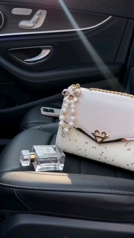 Tas import cantik tas pesta jelly gantungan #trending #taswanita #viral2026 #ShopeeFashionHaul #shopeevideo #ShopeeVideoCreator
