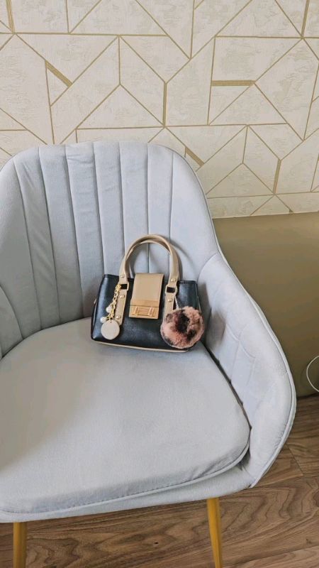 #tas #taswanita #tasselempang #tasselempangwanita #shoulderbag