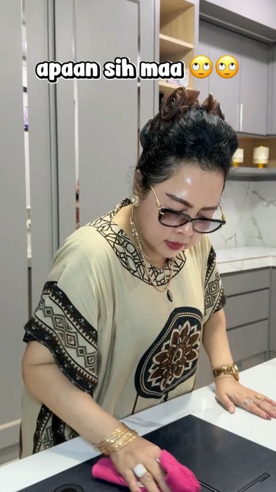 Klo ada duit gak manjaa??