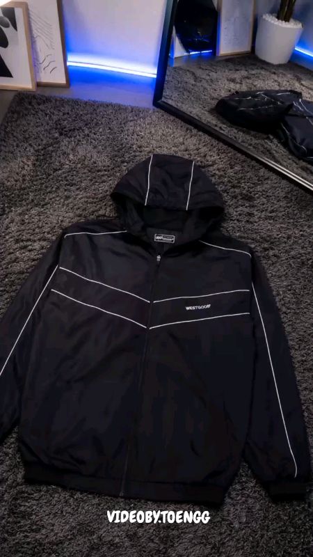 #jacket #tracksuit #outdoor #PromoNonStop #shopeevideo