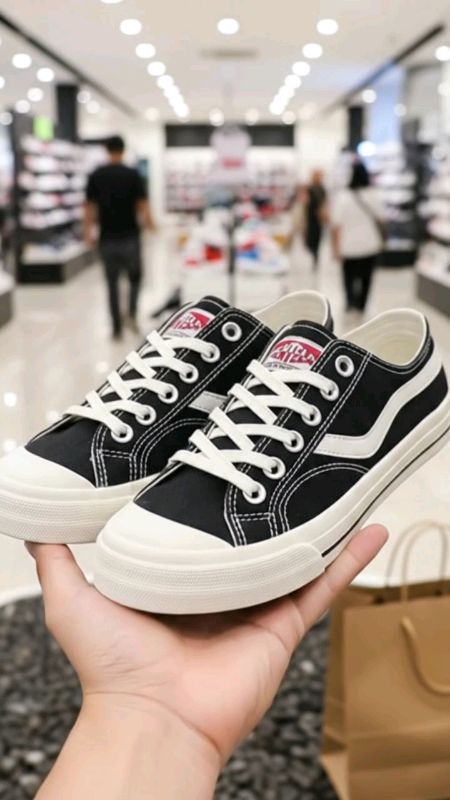 #sepatu#sepatuwanita #sepatusneakers #sepatupria #sepatucasual #1212shopeebirthdaysale #shoopevideo #SpillPembawaBerkah #RacunShopee #sepatupria