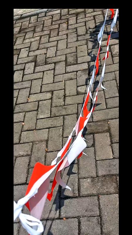 bendera segitiga merah putih warna warni #bendera #benderasegitigakain #benderasegitigamerahputih #benderasegitiga #benderasegitigakain #umbulumbul
