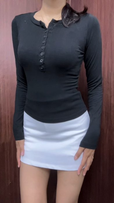 Cakep banget baju nya, walaupun pres body tapi ini nyama dan adem banget dipakai 🫶🏻