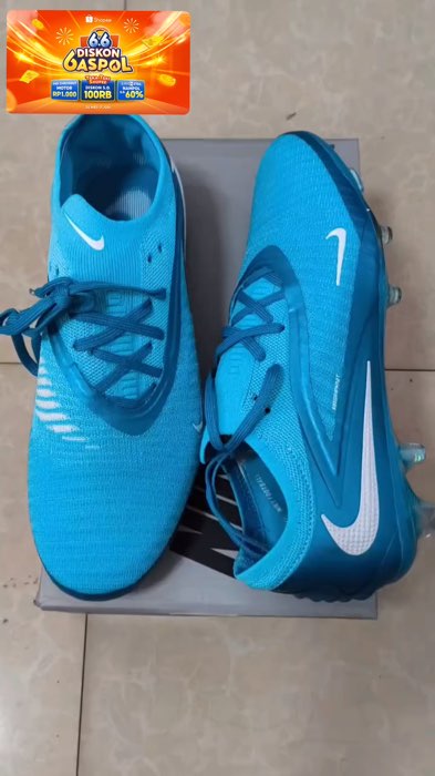 Sepatu bola nik phantom biru😍🦋#ShopeeCOD #SpillBawaBerkah #ShopeeLook #RacunShopee #ShopeeReview #SpillRacunShopee #ShopeeFashionHaul #1111bigsale