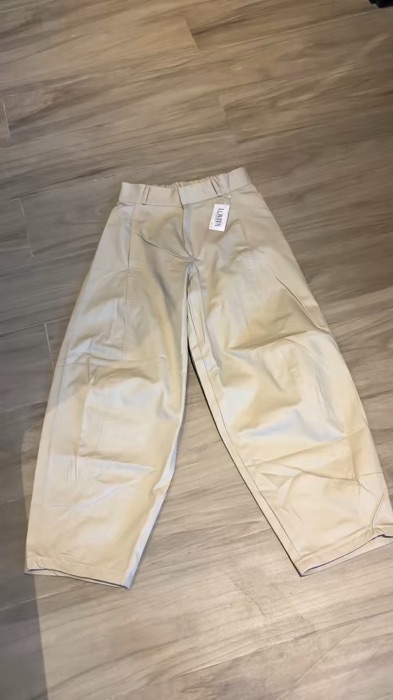 Koleksi Barrel Pants nambah lagi nih #barrelpants #barrelpantsoutfit #barreljeans #RacunShopee #RacunShopeeCheck #ShopeeFashionHaul