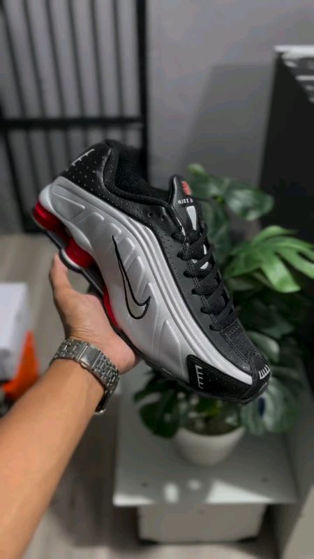 Nike Shok R4 Silver Black Trip  #nike #sepatusneakers #sepatupria #sepatuolahraga #sepaturunning #sepatumurah #nikeoriginal #sepatukeren #sepatuviral
