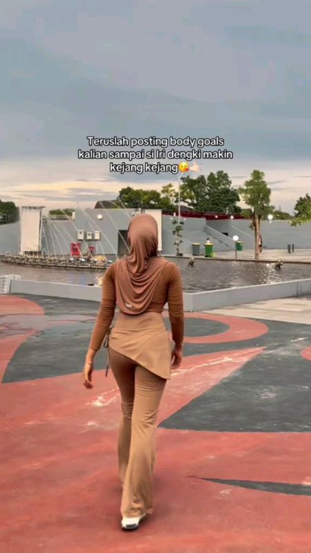 #2in1leggingrokolahragawanitasport #OOTDFashionShopee #RacunShopee #SpillBawaBerkah #GratisOngkirRP0 #CODinApa #SpillRacunShopee