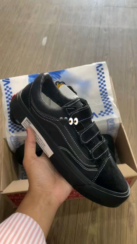 SEPATU PRIA CASUAL ALL BLACK READY SIZE 36 - 44 CLASSIC VELCRO#sepaticasual #promoharian #GratisOngkirRP0 #SpillBawaBerkah #SpillRacunShoopee