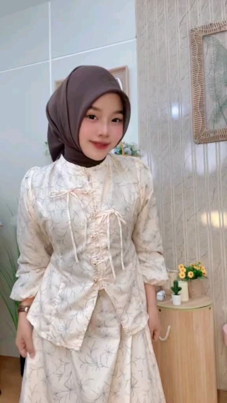 #setelanwanita #setelanmurah #setelankekinian #ViralDiShopeeVideo #LebaranVersiKu #ShopeeLook #ShopeeFashionHaul #ShopeeRamadanLook #RacunShopee