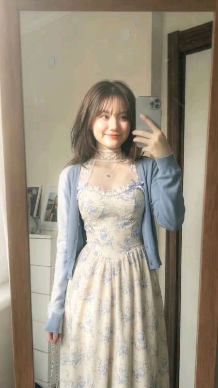 #OOTDFashionShopee #beautyhaul #dresswanita #floraldress #outfitideas #bajuwanita #lewatberanda #fyp #GratisOngkirRP0 #DiskonRacunShopee #RacunShopee
